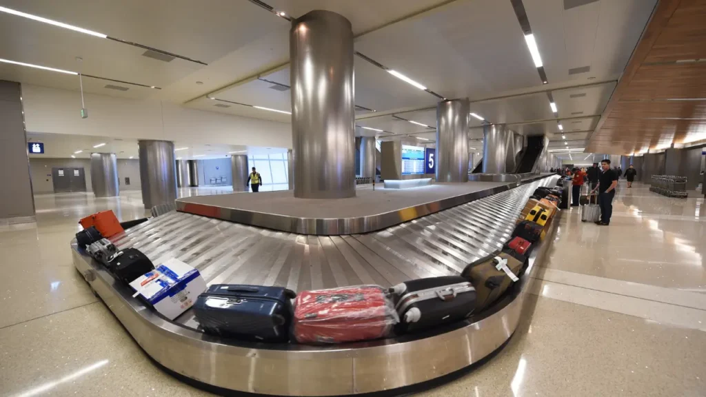United Airlines SJO Terminal Baggage Services