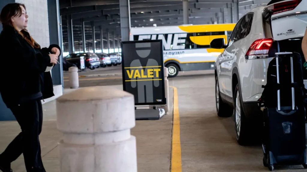 Bahamasair FLL Terminal Valet Parking